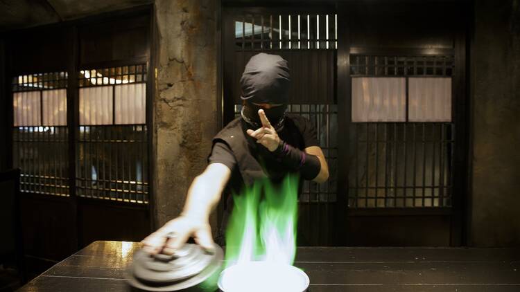 Shuriken throwing in a Tokyo ninja experience