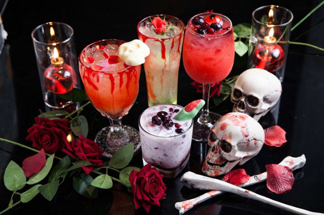Zombie-themed drinks and staff Tokyo